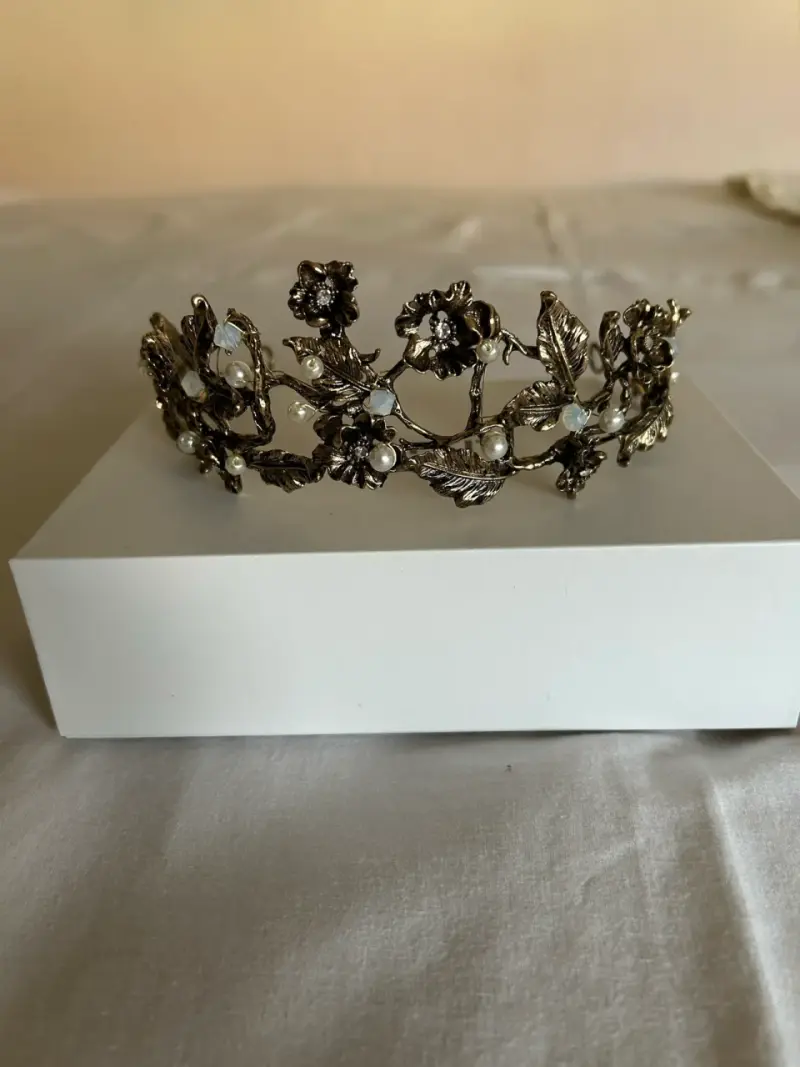 Vestido de novia elegante, con corsett y Corona - 6