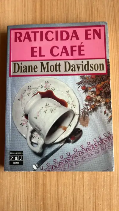 Libro 'Raticida en el Café' de Diane Mott Davidson - miniatura 1