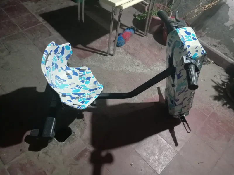 Scooter eléctrico camuflado para niños - 2