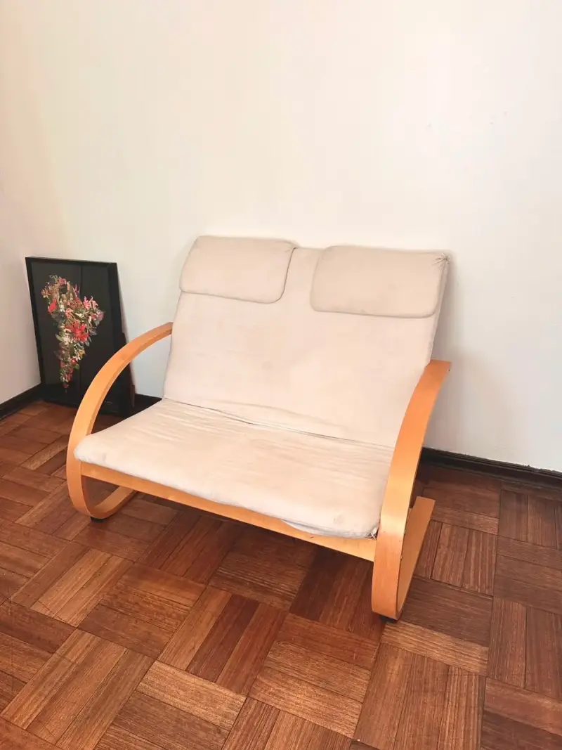 Sofá 2 plazas. Madera y textil. - 1