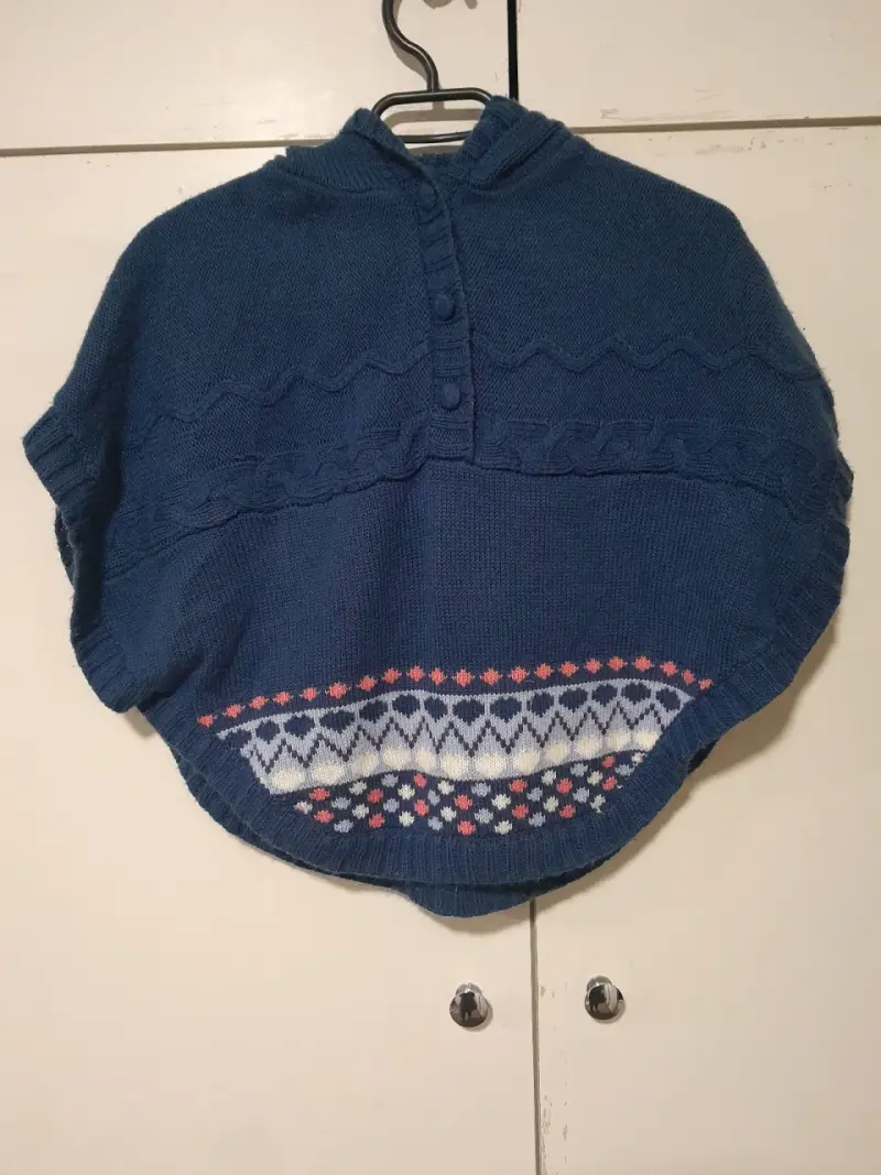 Poncho de lana azul con capucha para niños - 4