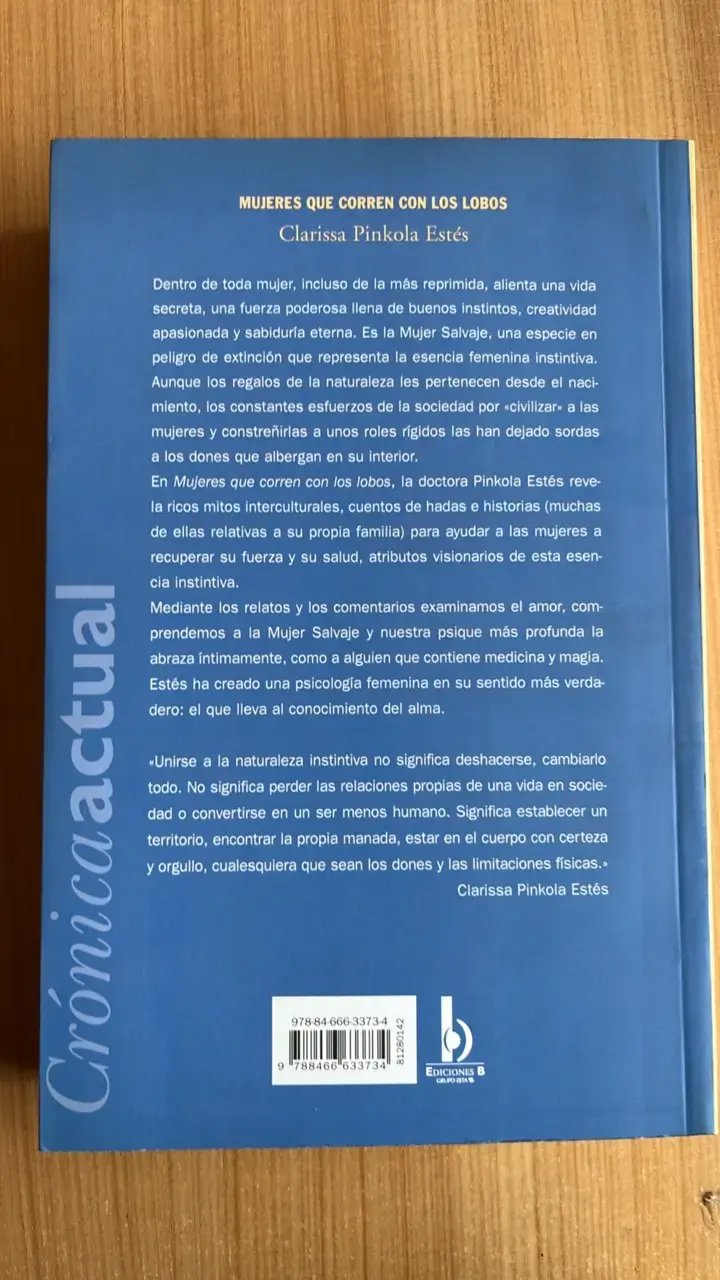 Libro Mujeres que Corren con los Lobos de Clarissa Pinkola Estés - 2