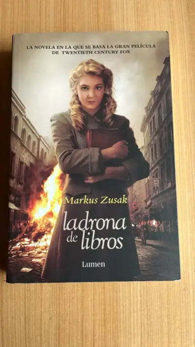 Libro 'La Ladrona de Libros' de Markus Zusak - miniatura 1