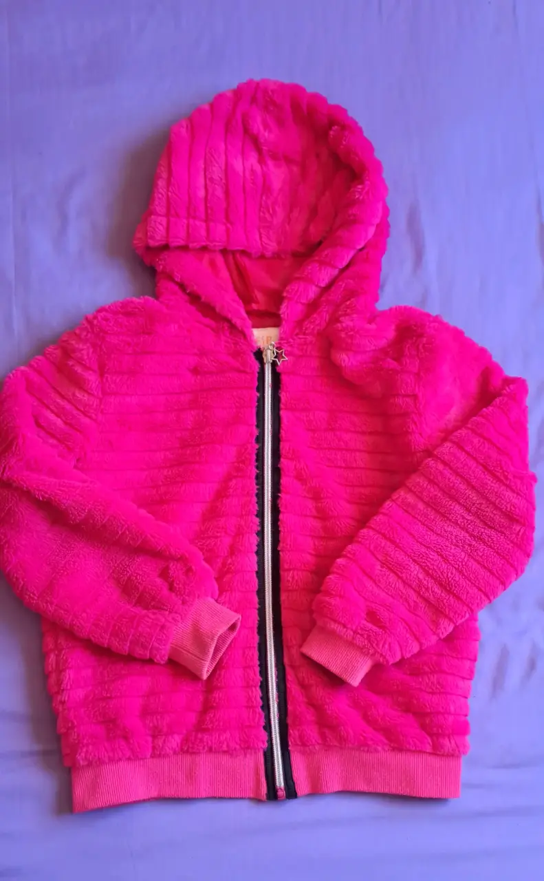 Chaqueta de felpa rosada con capucha para niña - 1