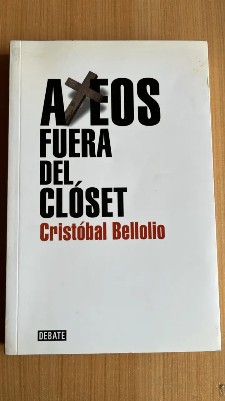 Libro 'Ateos Fuera del Clóset' de Cristóbal Bellolio - 1