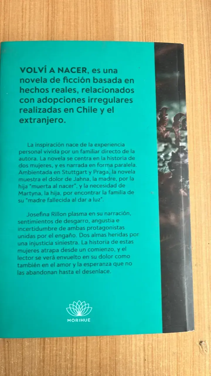Libro 'Volví a Nacer' de Josefina Rillon - 2