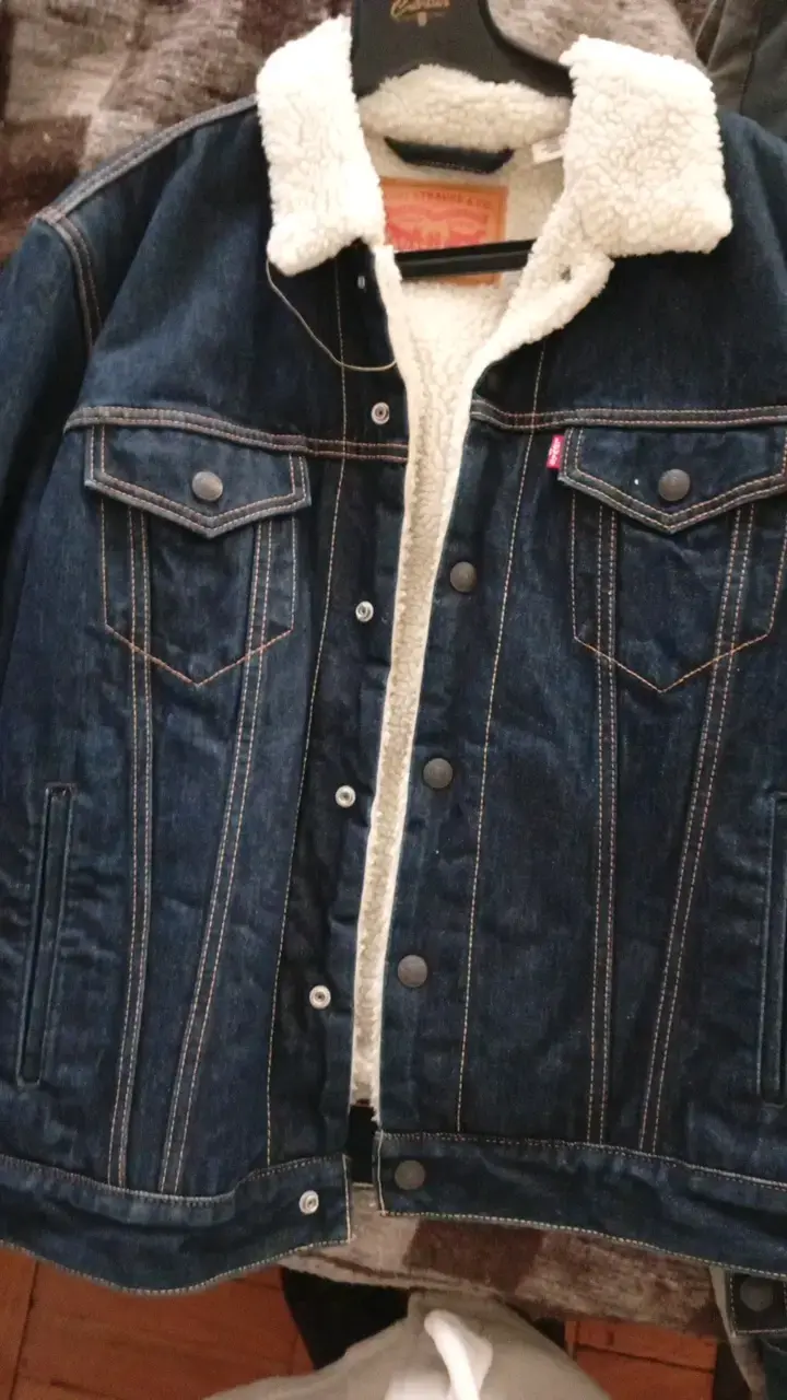 Chaqueta de mezclilla con forro de sherpa