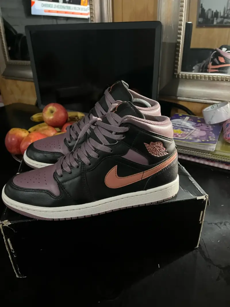 Zapatillas deportivas Air Jordan negras y moradas - 2