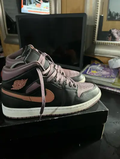 Zapatillas deportivas Air Jordan negras y moradas - miniatura 4