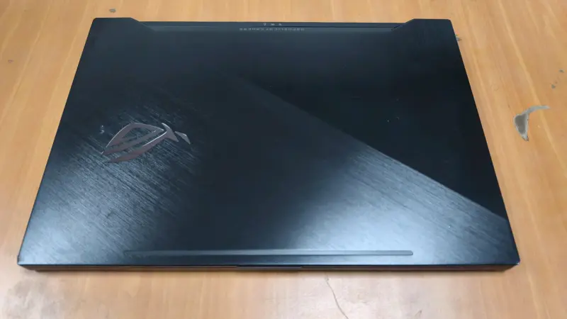 Laptop ASUS ROG para gaming con NVIDIA GeForce - 2