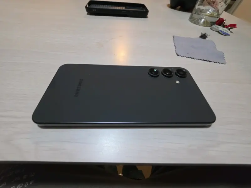 Samsung Galaxy S24 FE 256gb - 3