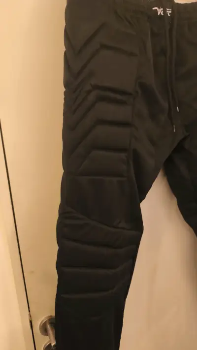 Pantalones de portero acolchados VGC negros - miniatura 3