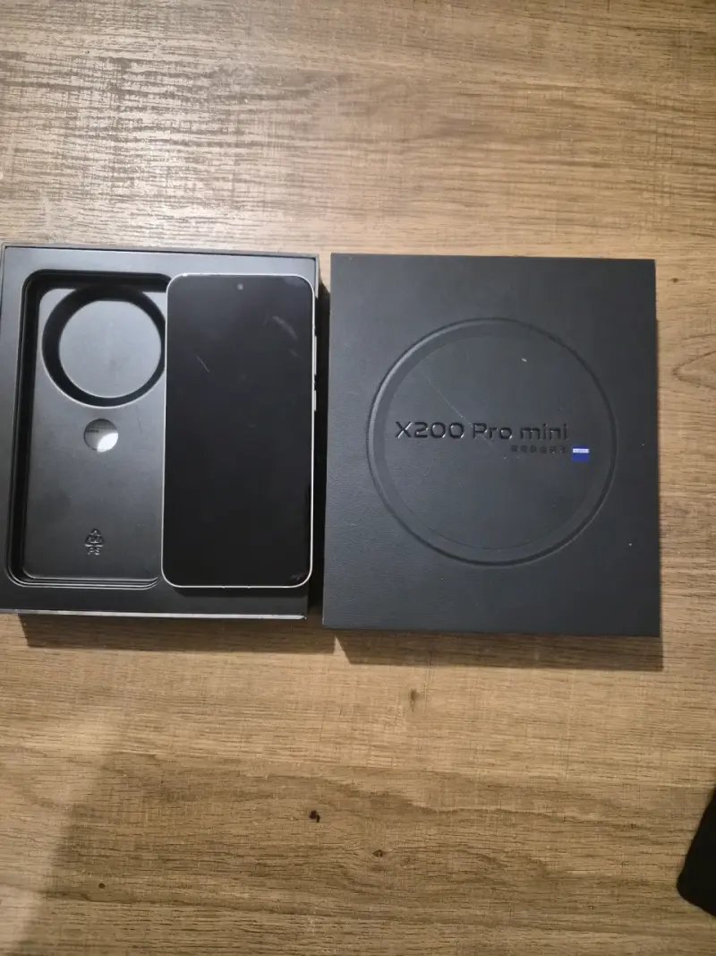 Smartphone Vivo X200 Pro Mini con cámara Zeiss - 2
