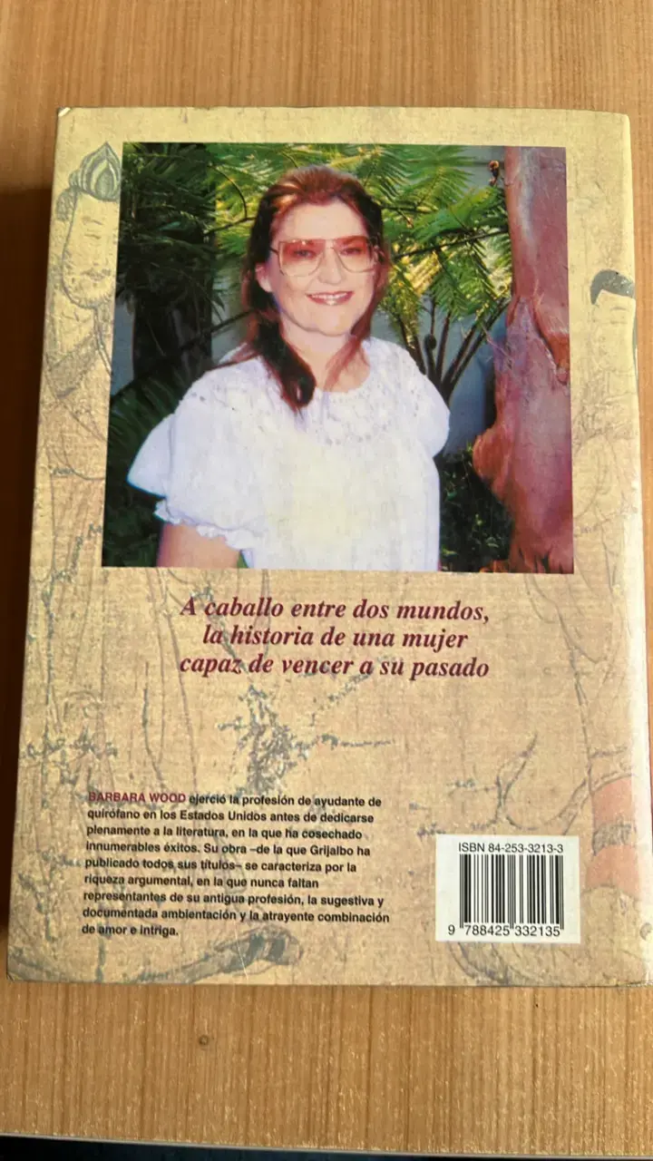Libro Armonía Rota de Barbara Wood - 2