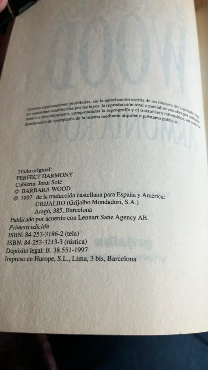 Libro Armonía Rota de Barbara Wood - 3