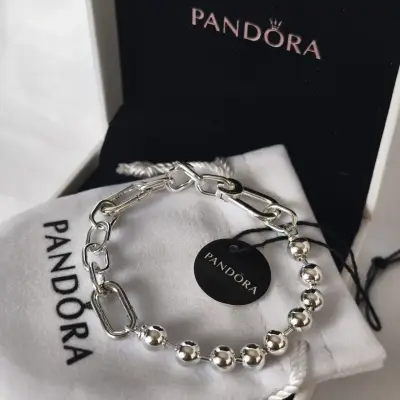 Pulsera de plata Pandora con diseño elegante - miniatura 1