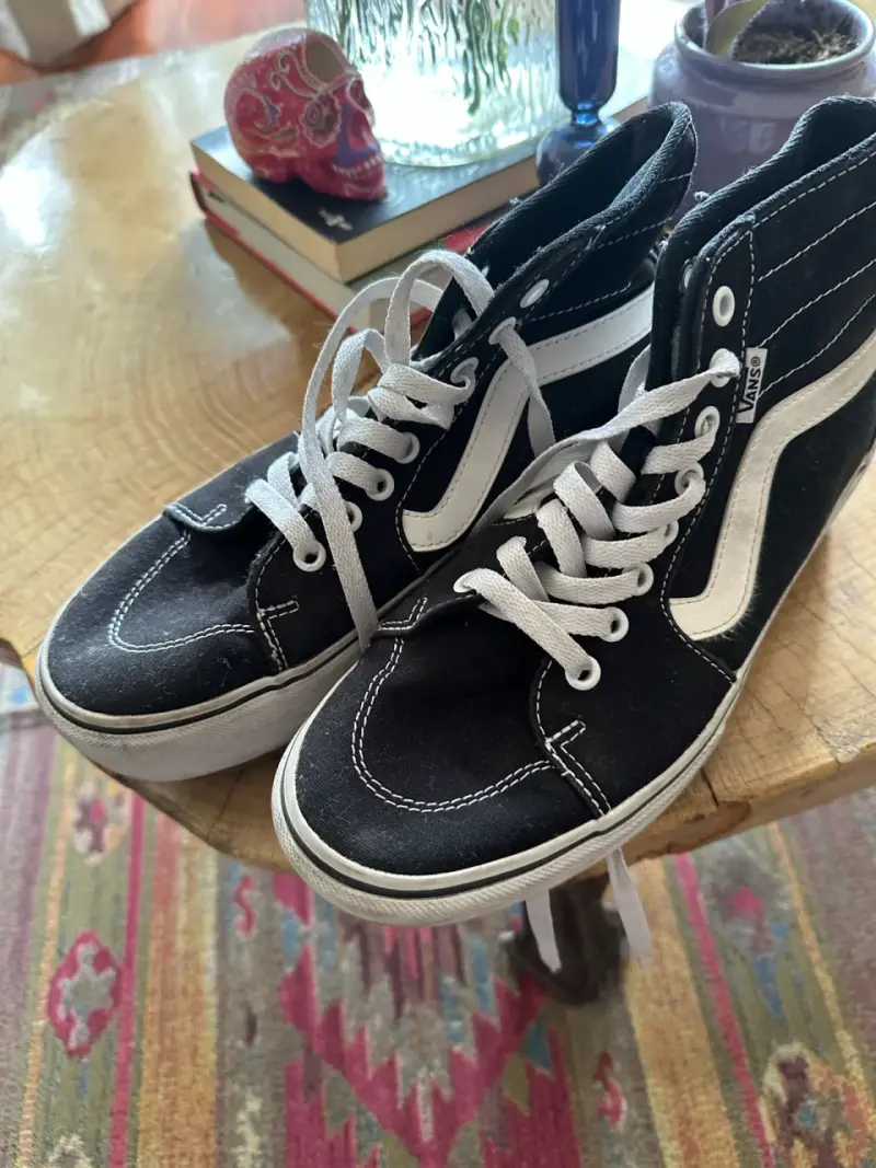 Zapatillas altas negras Vans estilo clásico - 3