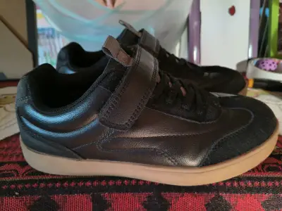 Zapatillas  con luces número 35 - miniatura 1
