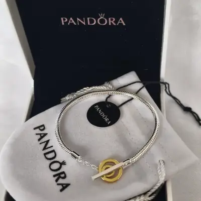 Pulsera de plata con dije dorado Pandora 18 - miniatura 2