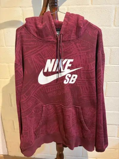 Polerón Nike SB burdeos con capucha - miniatura 1