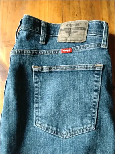 Jeans Wrangler Regular Fit Talla 36x29 - miniatura 2