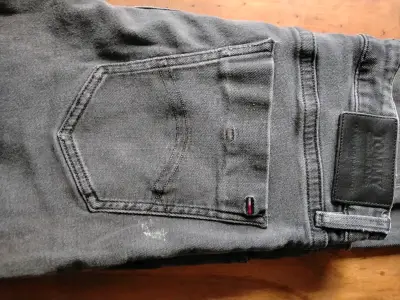 Jeans Tommy Hilfiger Slim Fit Talla 32 - miniatura 2