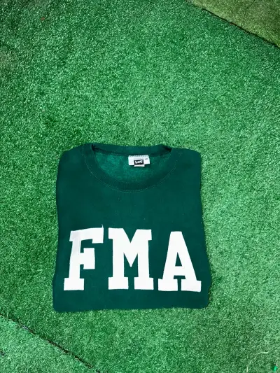 Polerón verde Lee con letras FMA - miniatura 1
