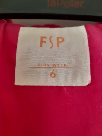 Chaqueta de felpa rosada con capucha para niña - miniatura 4