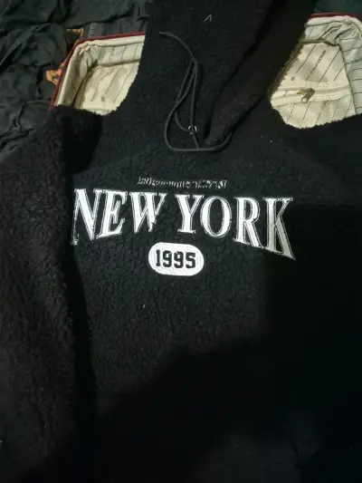 Polerón con capucha New York 1995 negro - miniatura 2