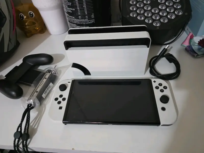 Consola Nintendo Switch OLED con accesorios - 3