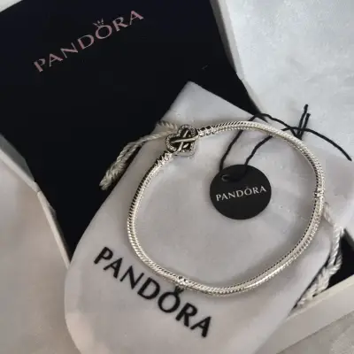 Pulsera de plata 925 con corazon infinito Pandora - miniatura 1