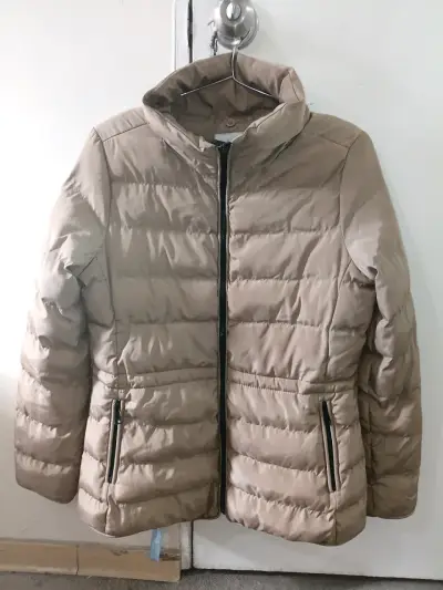 Chaqueta de invierno beige con forro interior - miniatura 2