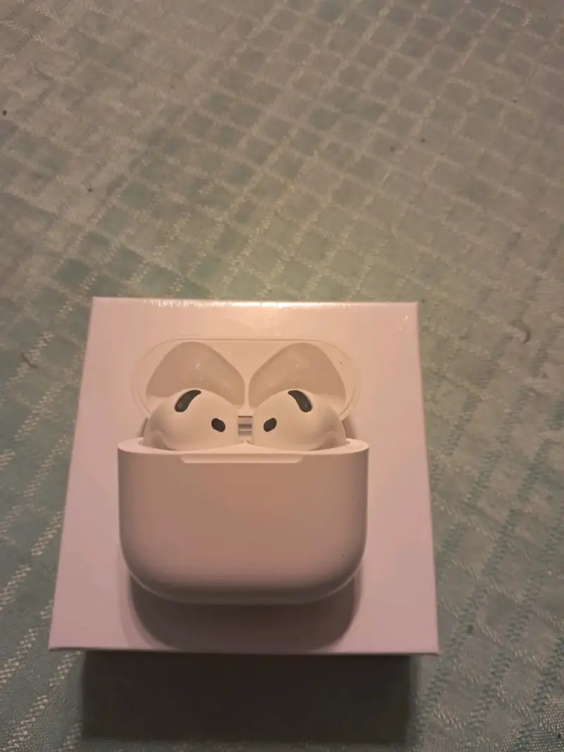 AirPods 4ta Generación - 5