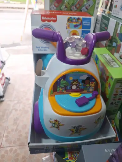 Montable infantil Fisher-Price Little People con luces y sonidos - miniatura 2