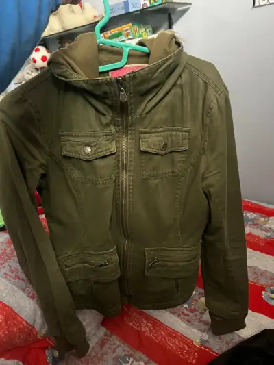 Chaqueta verde militar con capucha para mujer - miniatura 1