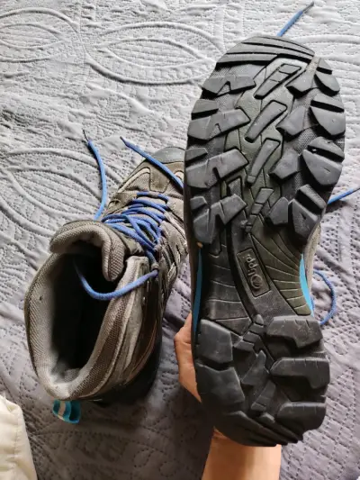 Botas de trekking Upp gris con detalles azules - miniatura 3