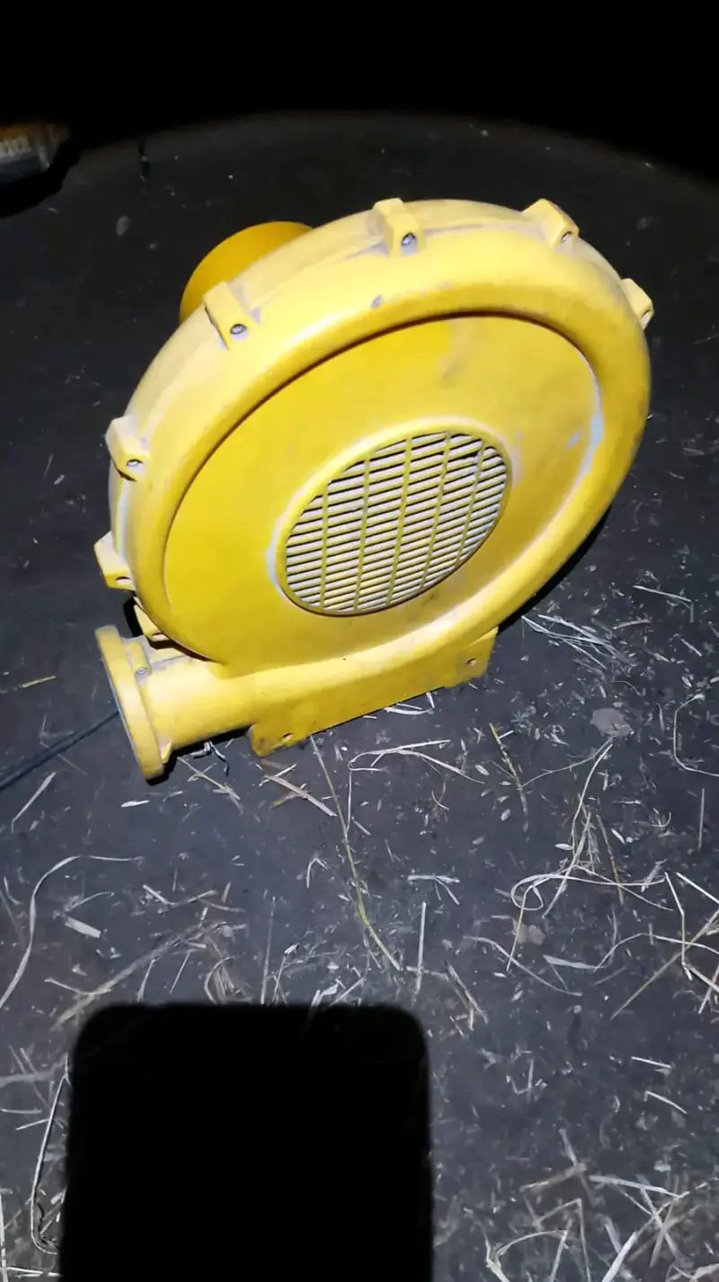Soplador de aire amarillo para inflables - 1