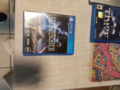 Juego PS4 Star Wars Battlefront II en buen estado - miniatura 1