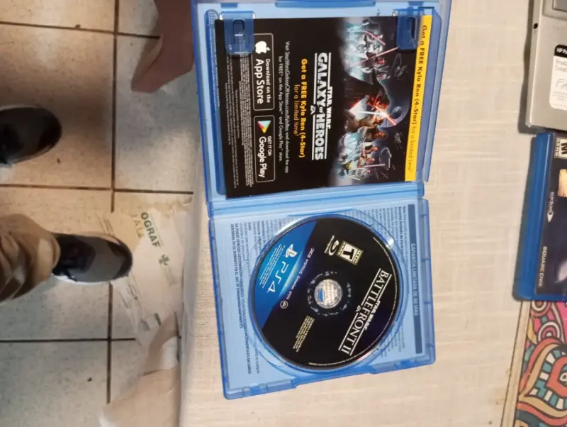 Juego PS4 Star Wars Battlefront II en buen estado - 2