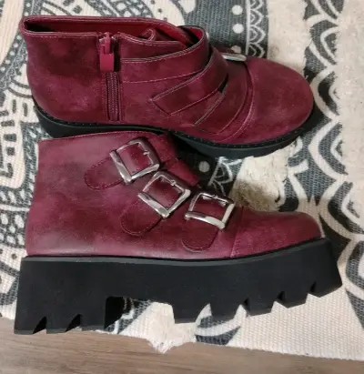 Bellos Botines marca  Miss Carol nuevos en caja 😍 - miniatura 2