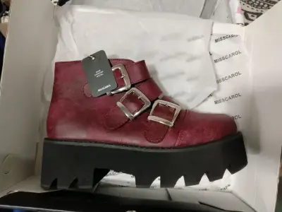 Bellos Botines marca  Miss Carol nuevos en caja 😍 - miniatura 4