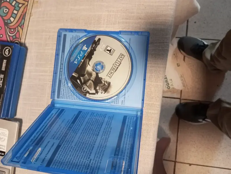 Juego PS4 Star Wars Battlefront en buen estado - 3