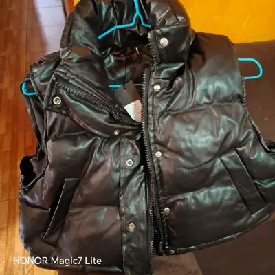 Chaqueta estampada con huellas y corazones - miniatura 3