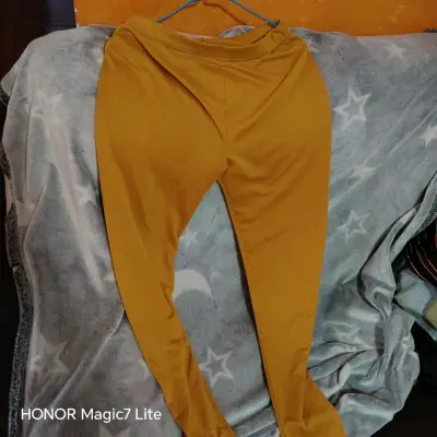 Leggings deportivos amarillos para mujer - miniatura 1