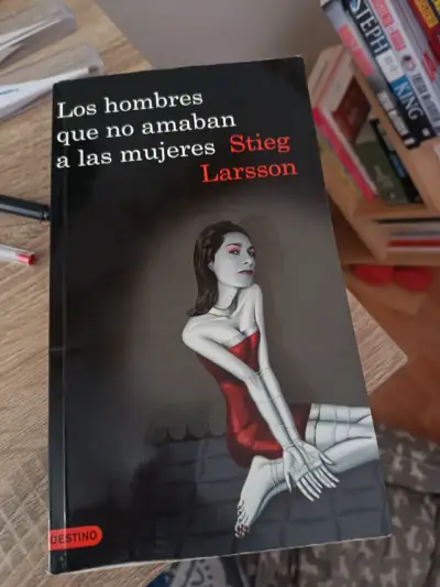 Libro 'Los hombres que no amaban a las mujeres' de Stieg Larsson - miniatura 1
