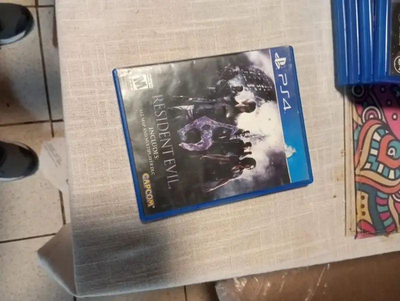 Juego PS4 Resident Evil 6 en buen estado - 1