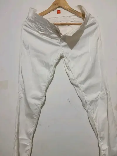 Pantalon blanco Hugo Boss - miniatura 1