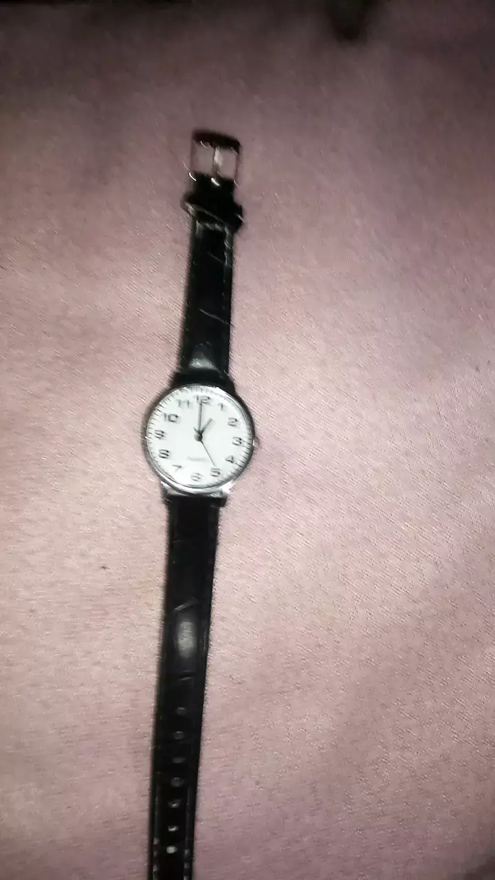 Reloj de pulsera clásico con correa negra - 5