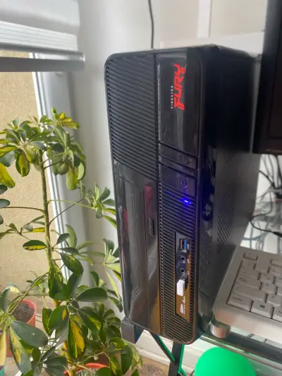 💻 PC de Escritorio Rápido y Compacto – Intel Core - miniatura 1