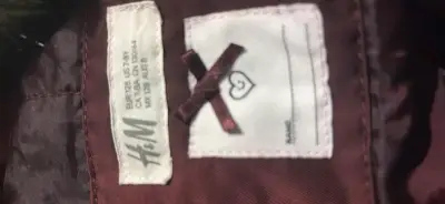 Parka burdeo con capucha de piel sintética H&M - miniatura 3